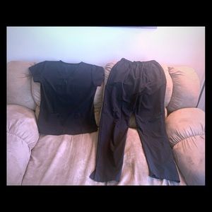 Size med black scrubs